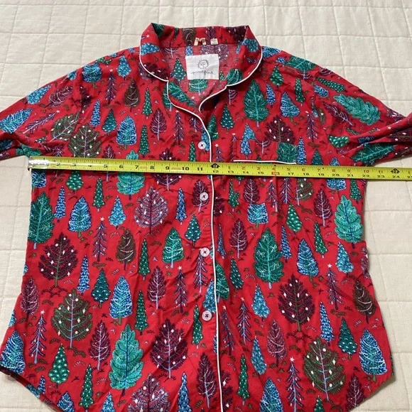 Printfresh Red and Green Leaf Pajama Set - Picture 11 of 16